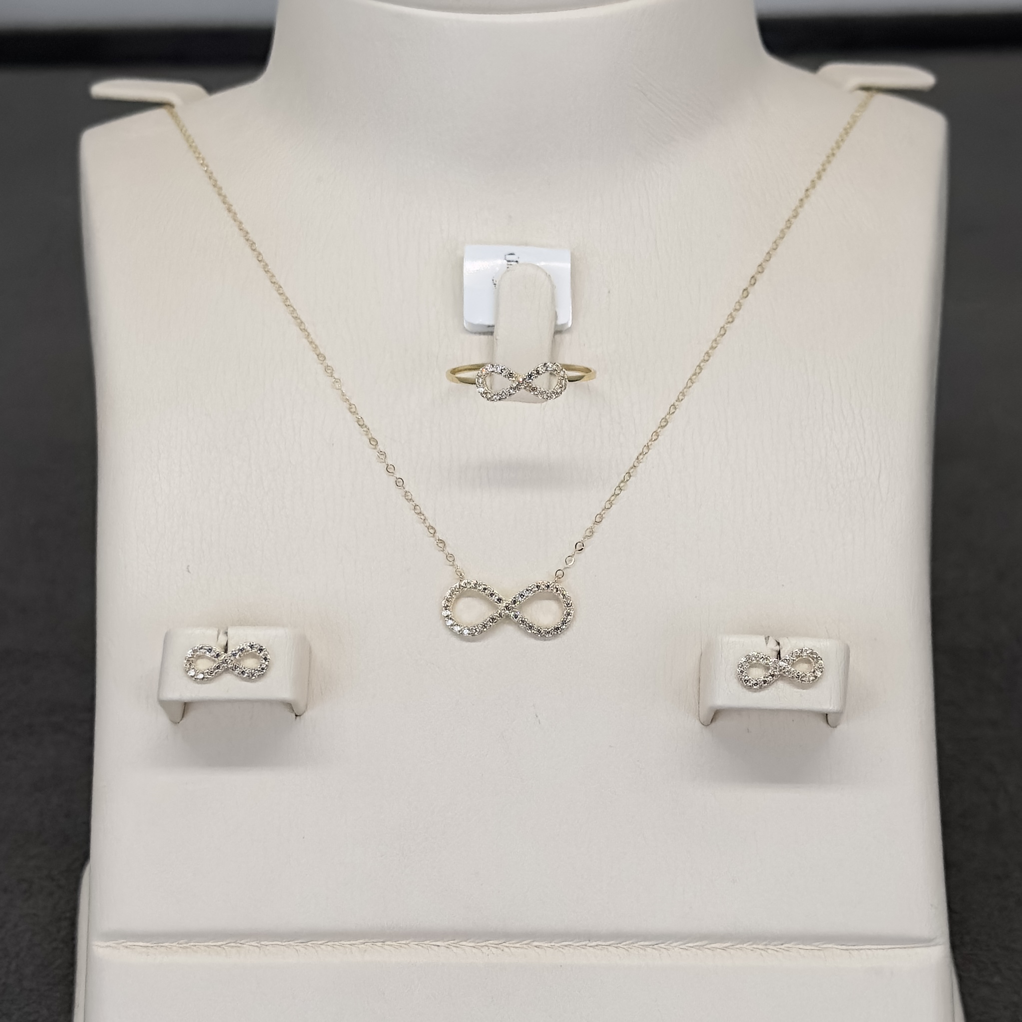 نصف طقم ذهب