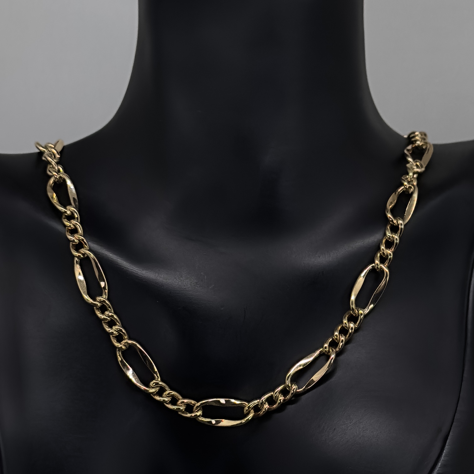 عقد جنزير ذهب