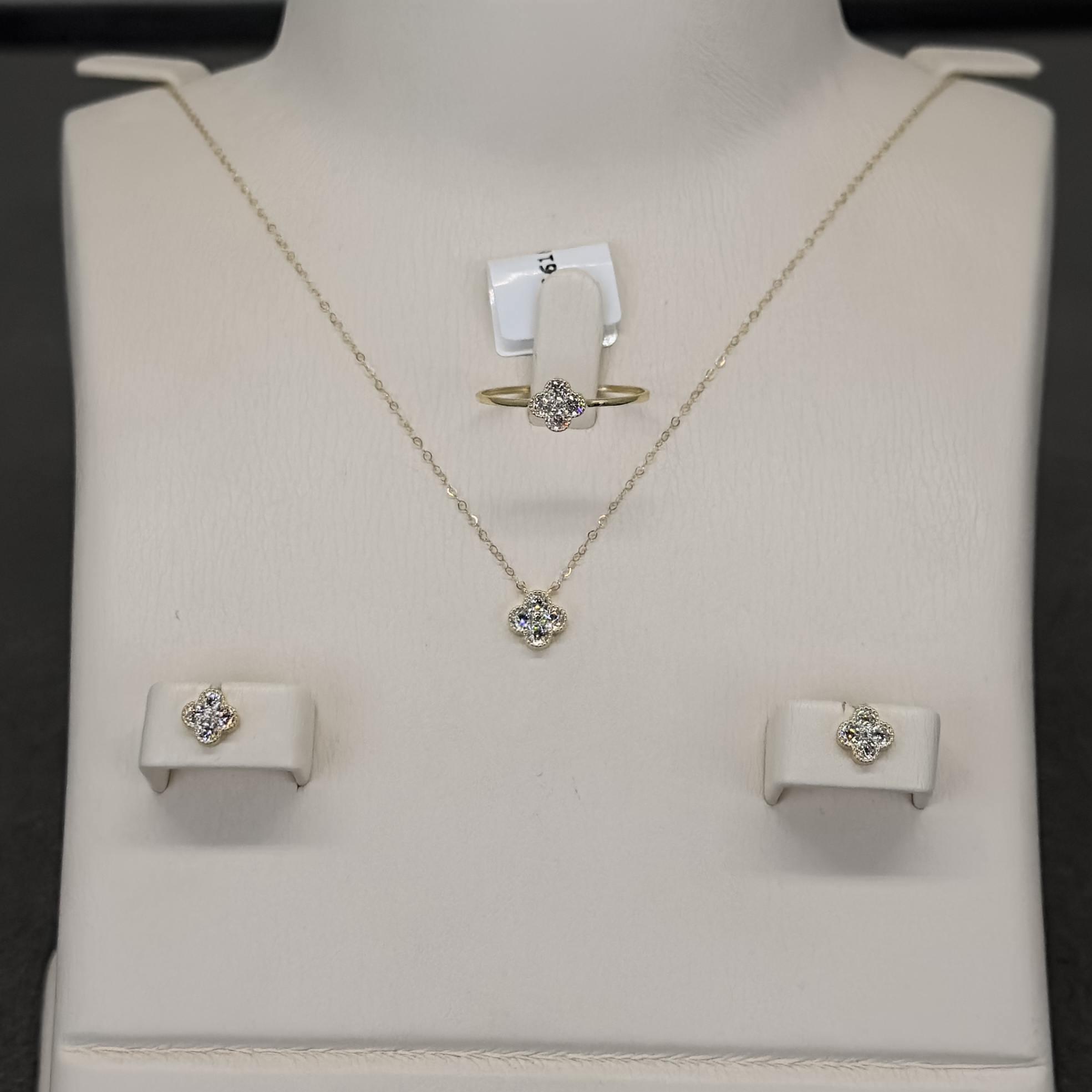 نصف طقم ذهب