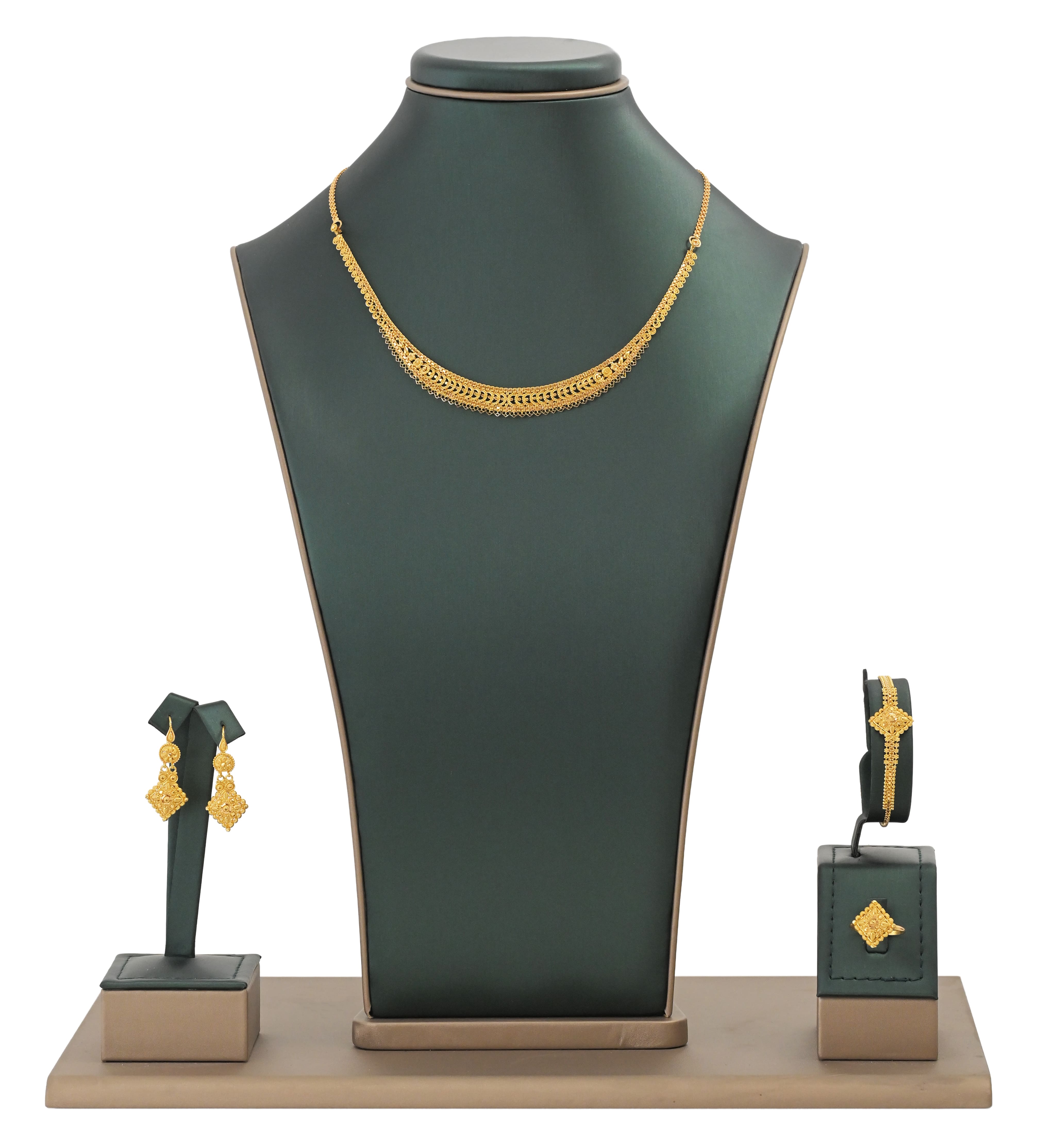 B2D Nirvana set with stones – 21 karat gold