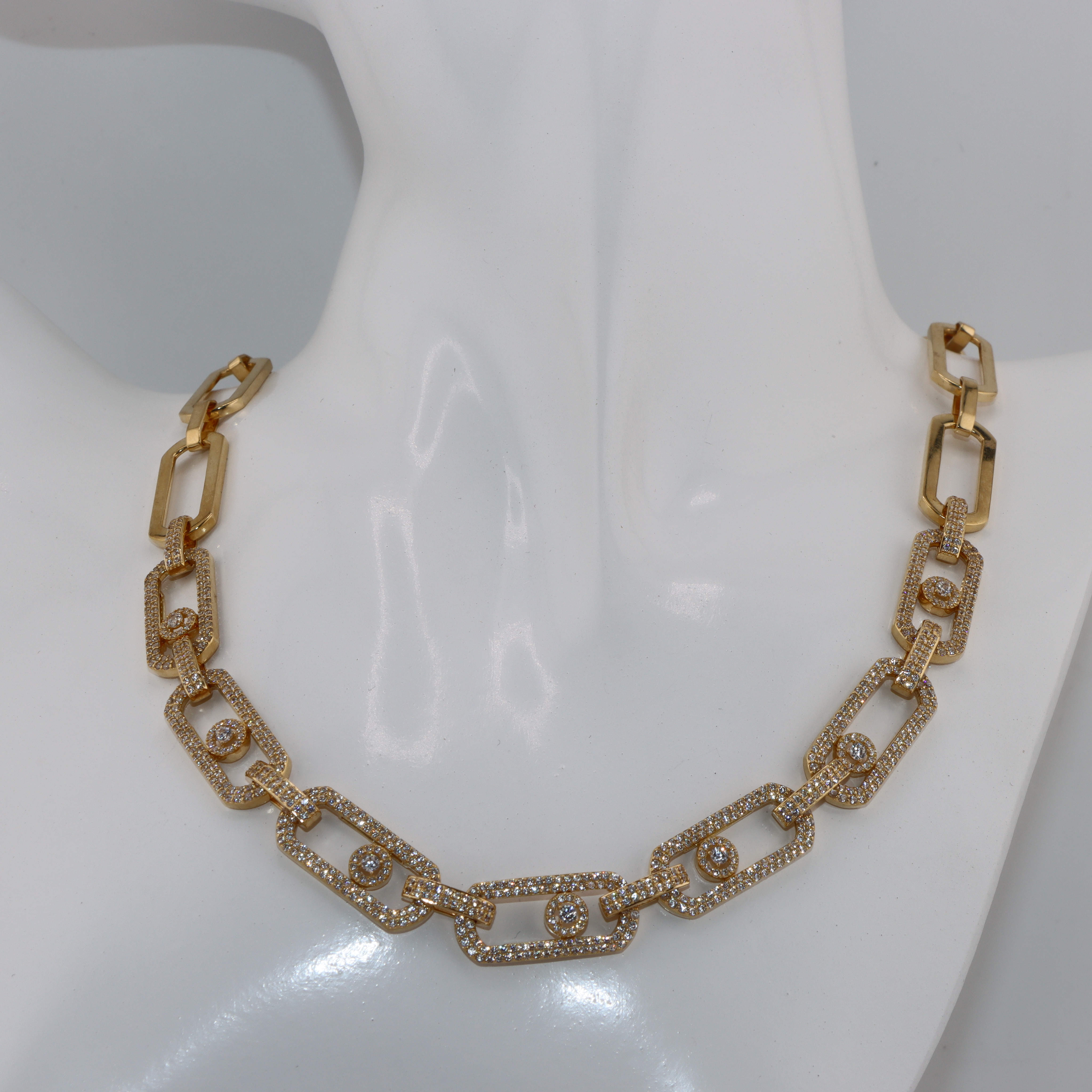 سلسلة ذهب عيار 18