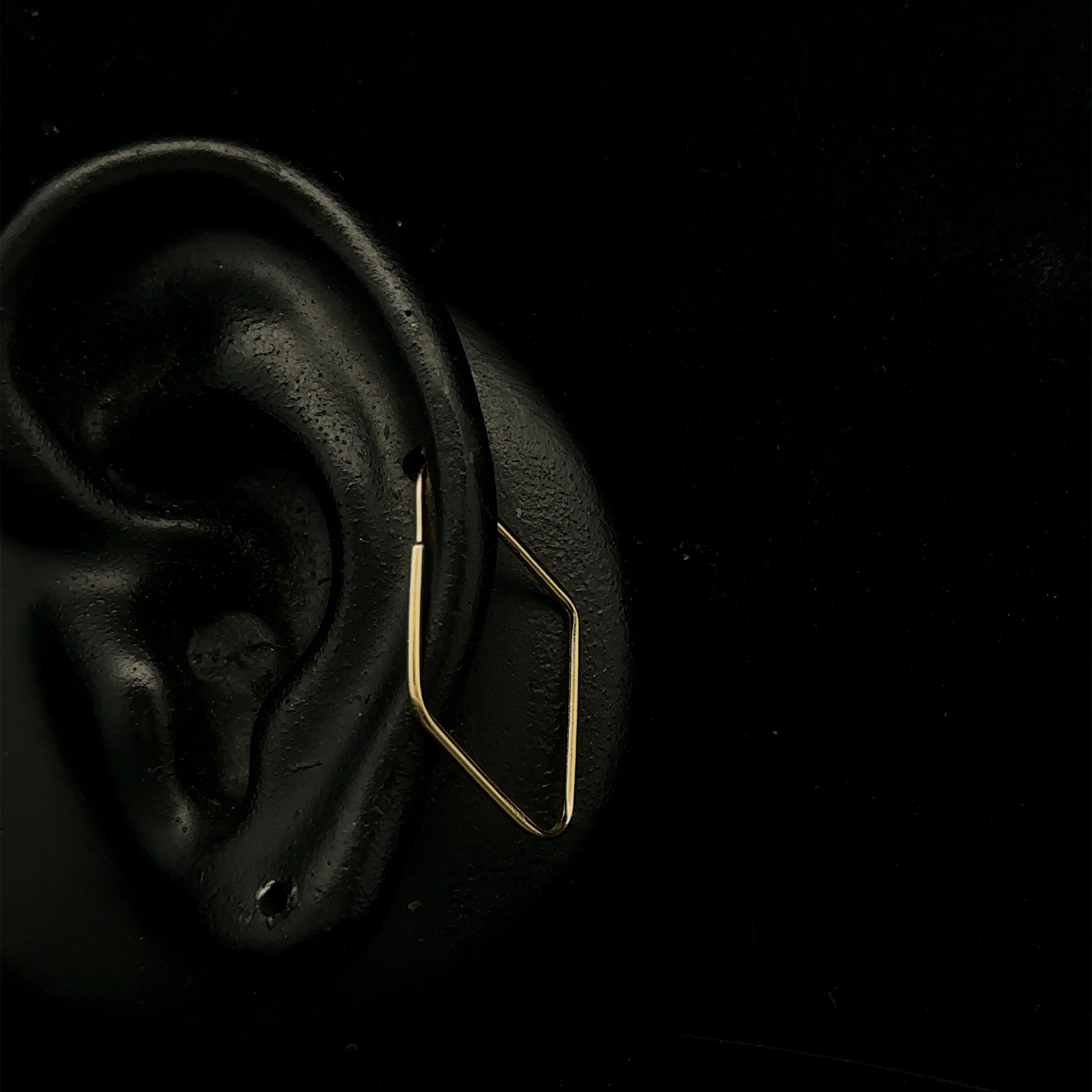 حلق ذهب ناعم