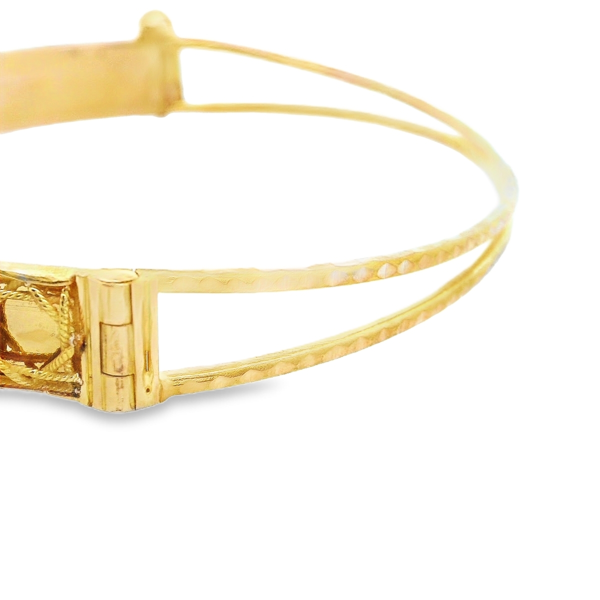 خاتم و سوارة واقفة ذهب بتصميم زخرفي فاخر