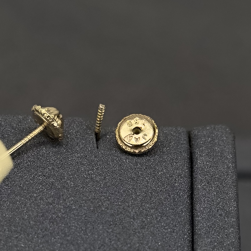 حلق ذهب طبي