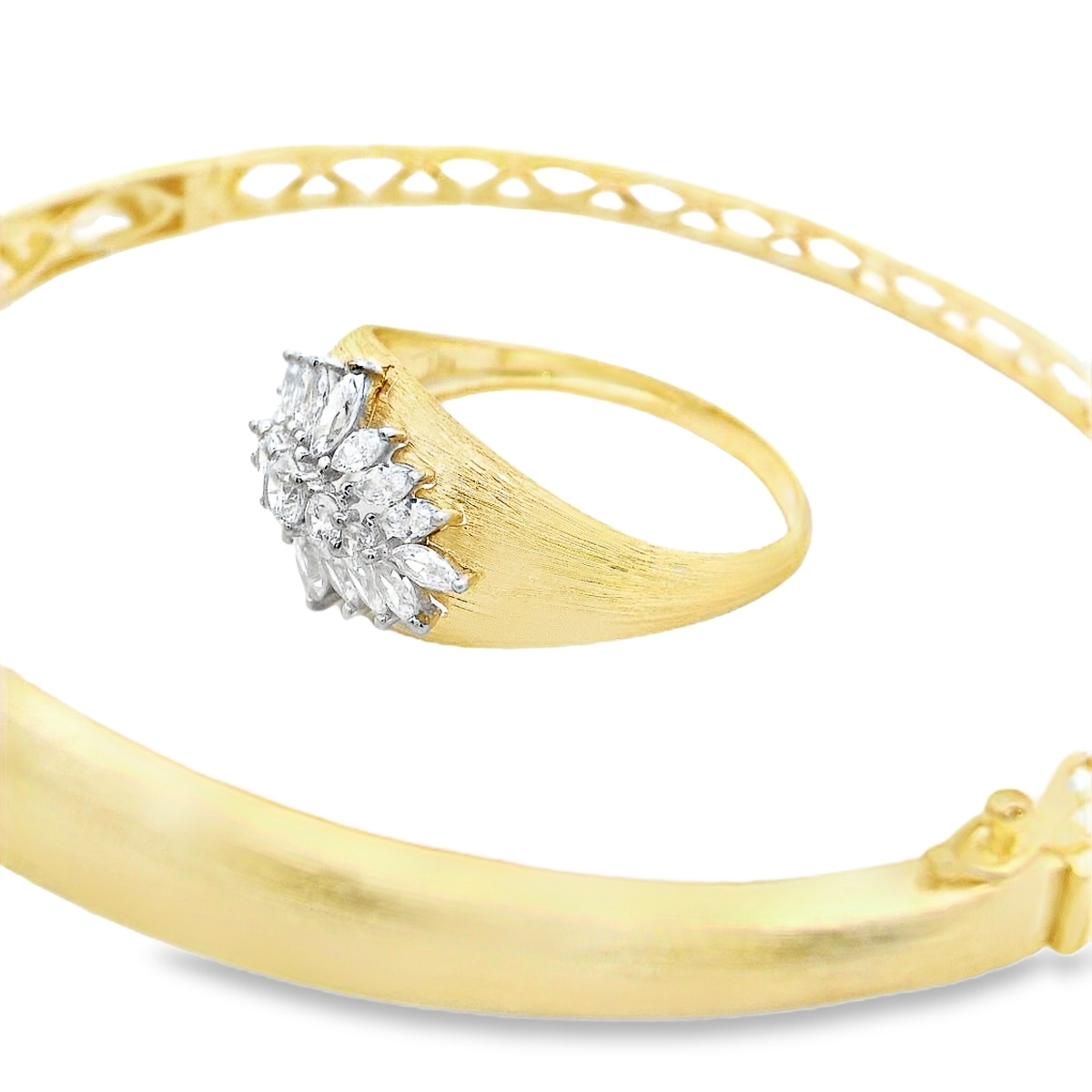 خاتم ذهب و سوارة ذهب