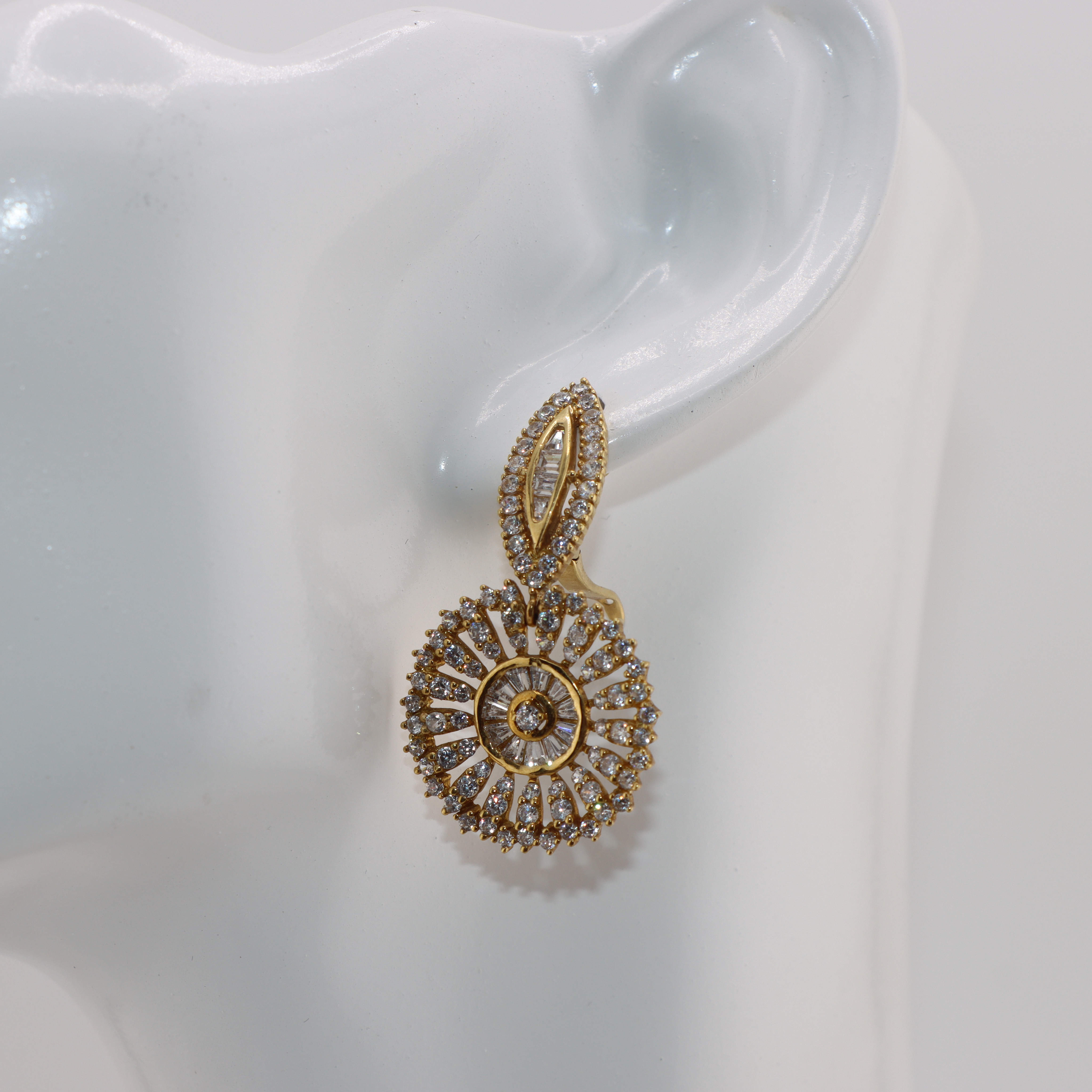 حلق ذهب عيار 18