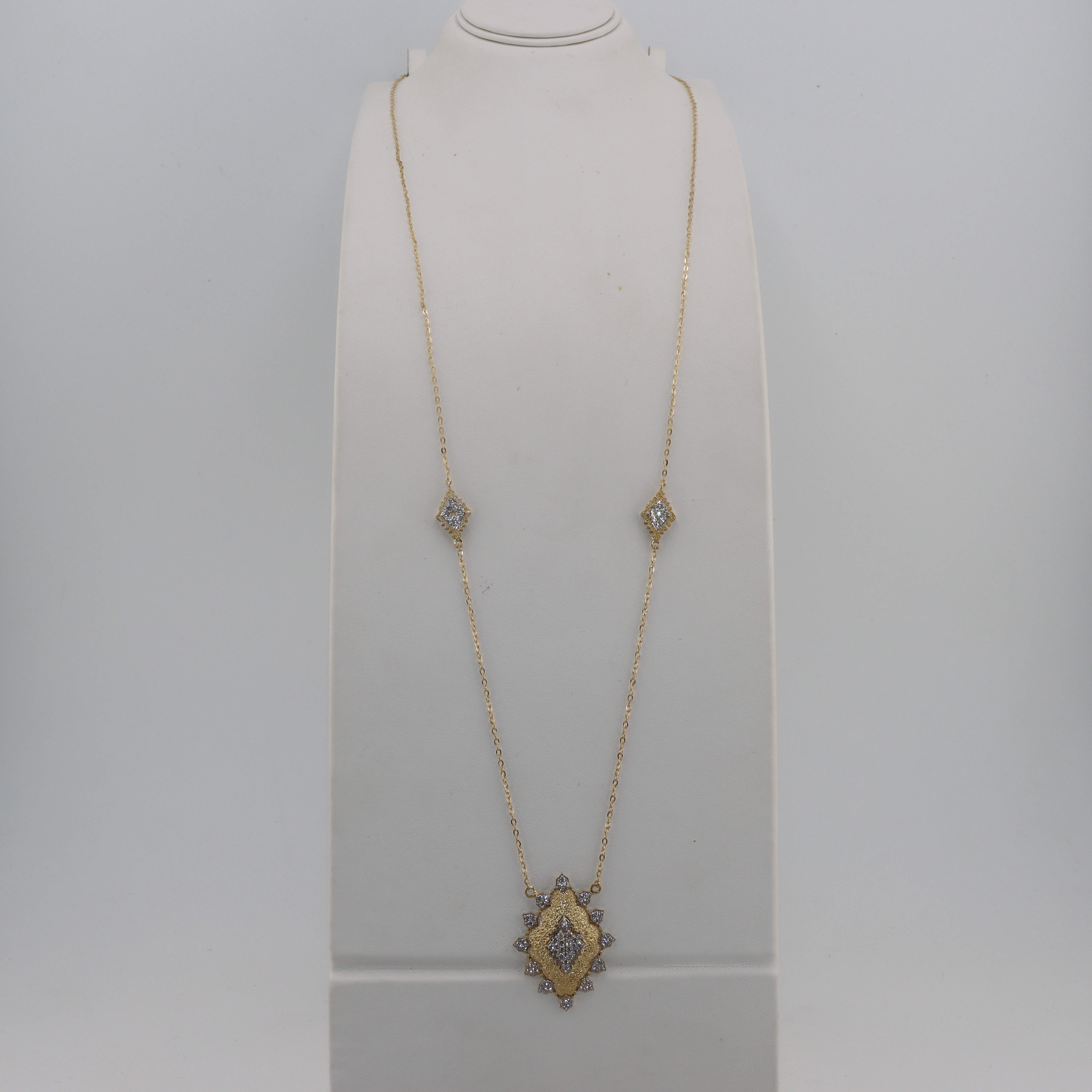 سبحة ذهب عيار 18