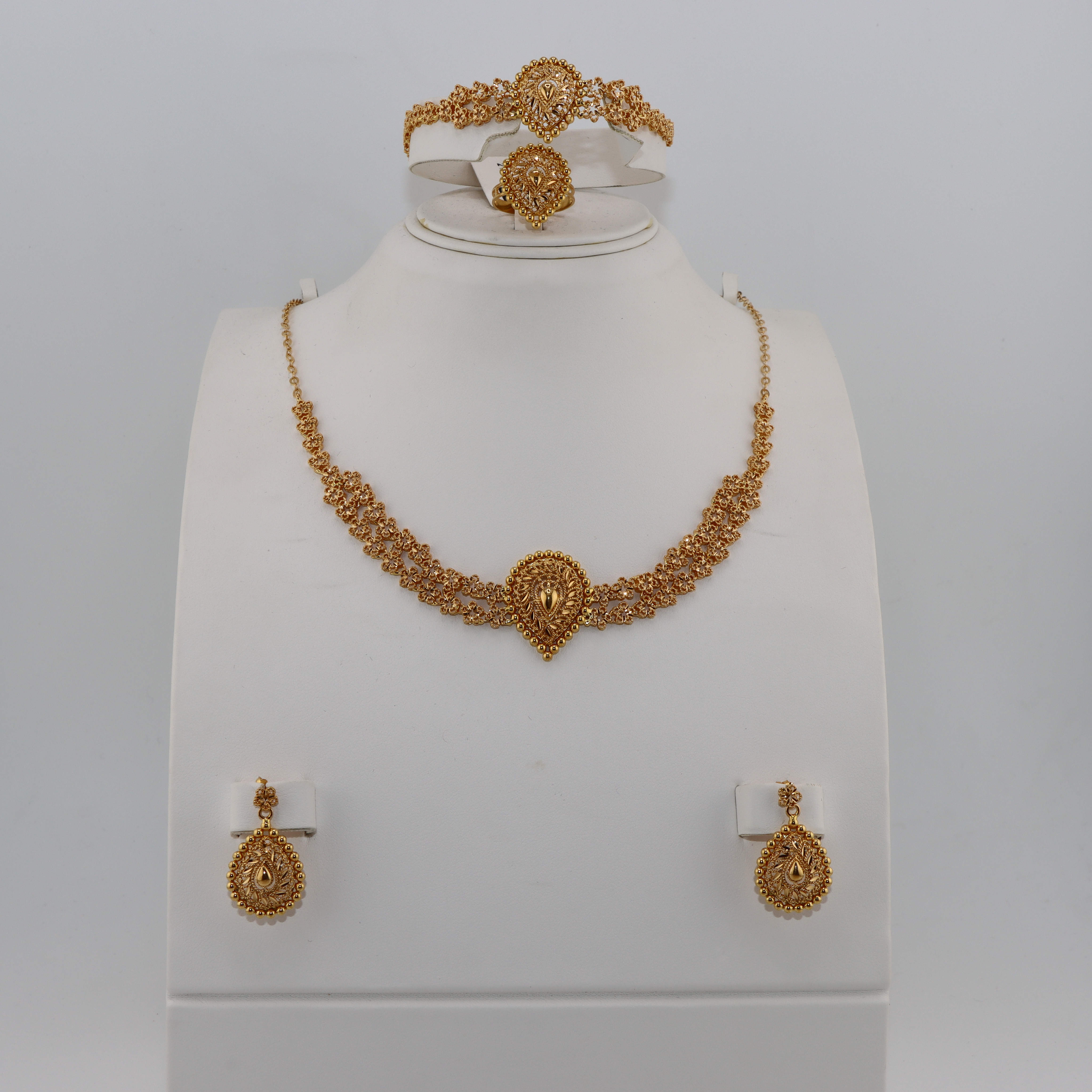 طقم ذهب عيار 21