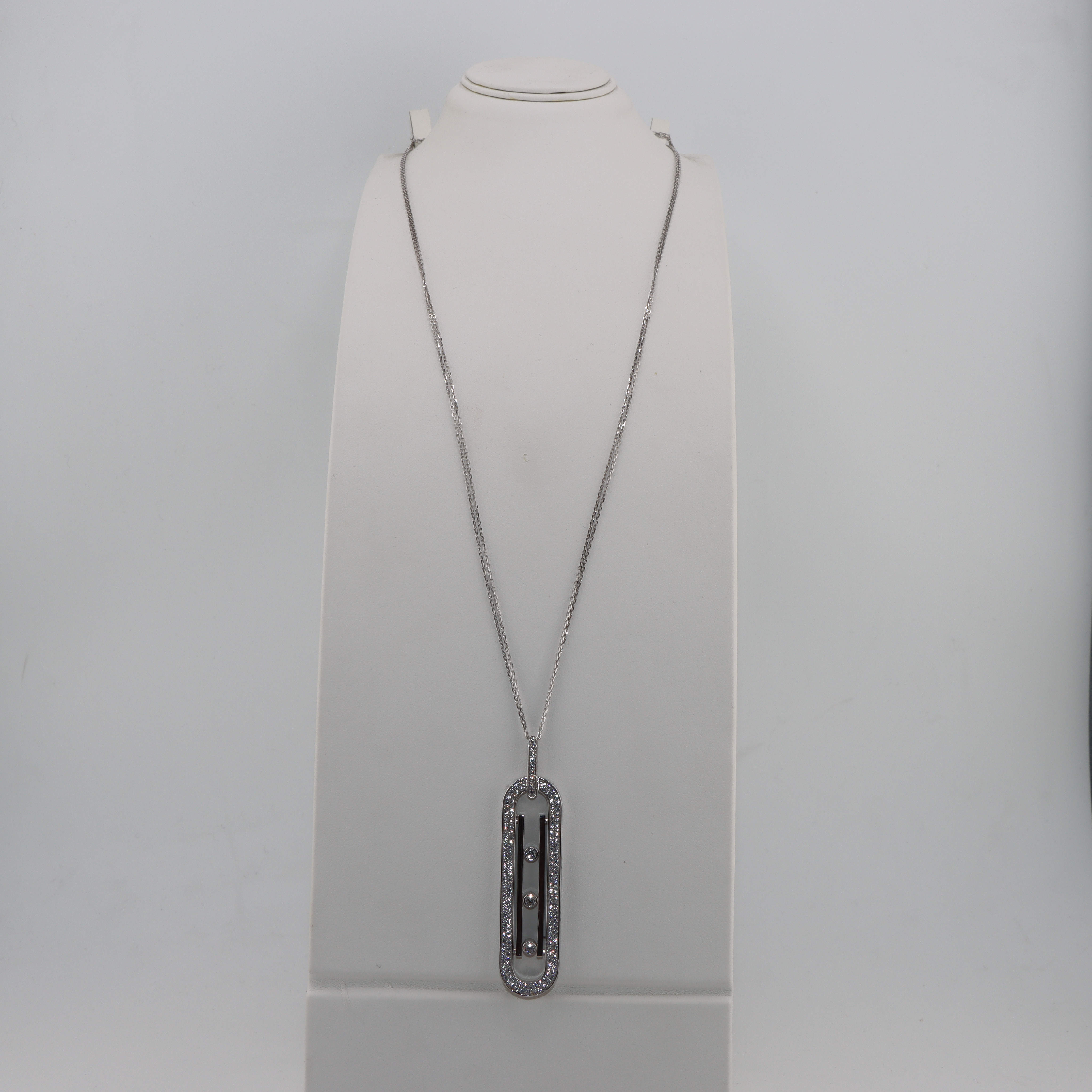 عقد ذهب أبيض 18