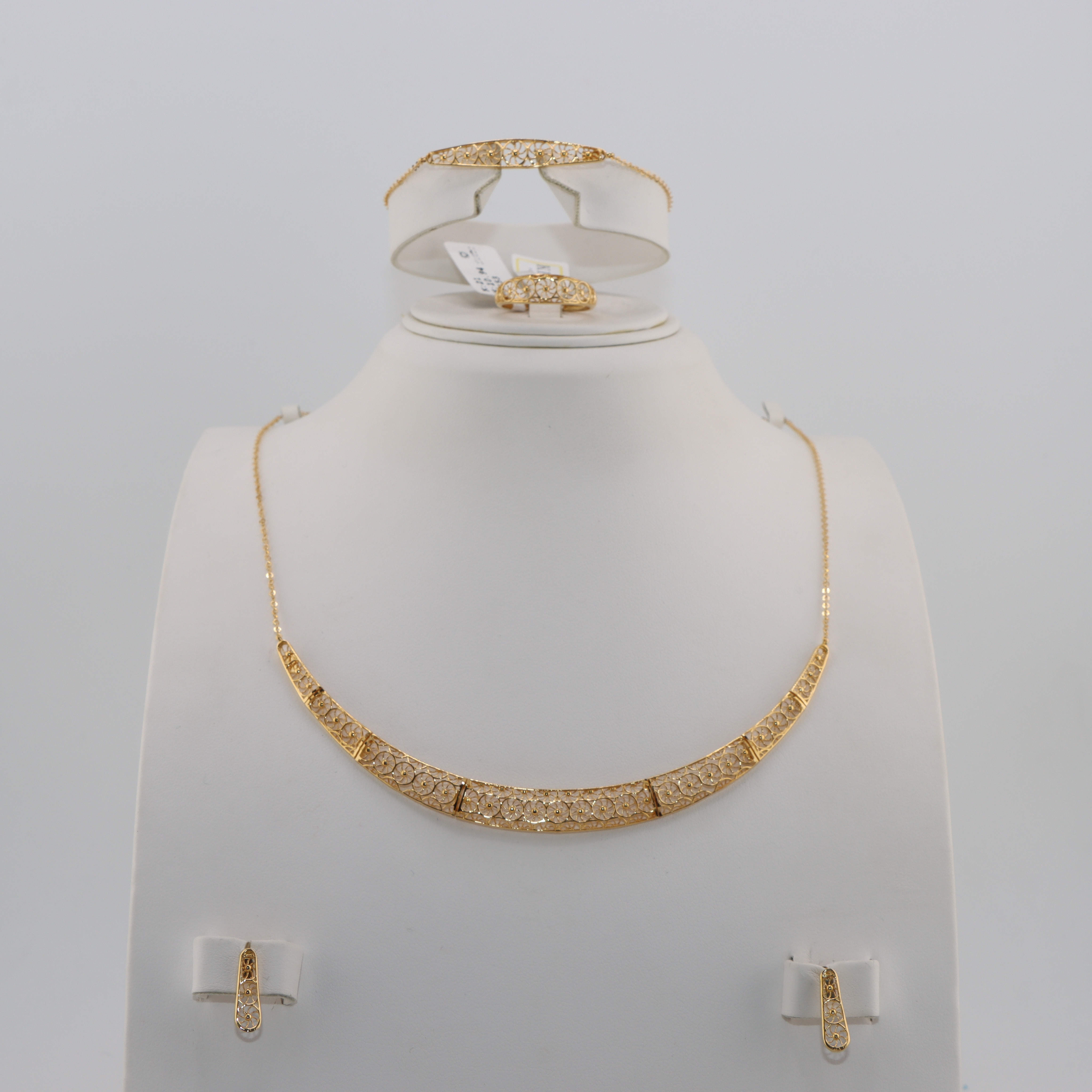 طقم ذهب عيار 21